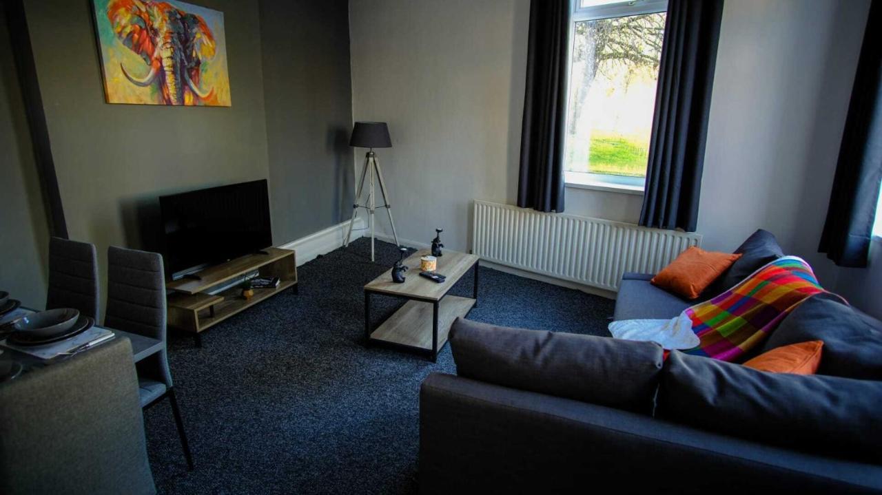 Large Ground Floor Apartment - South Shields - 3 Minutes From South Tyneside Hospital, 8 Minutes From Beach Exterior foto