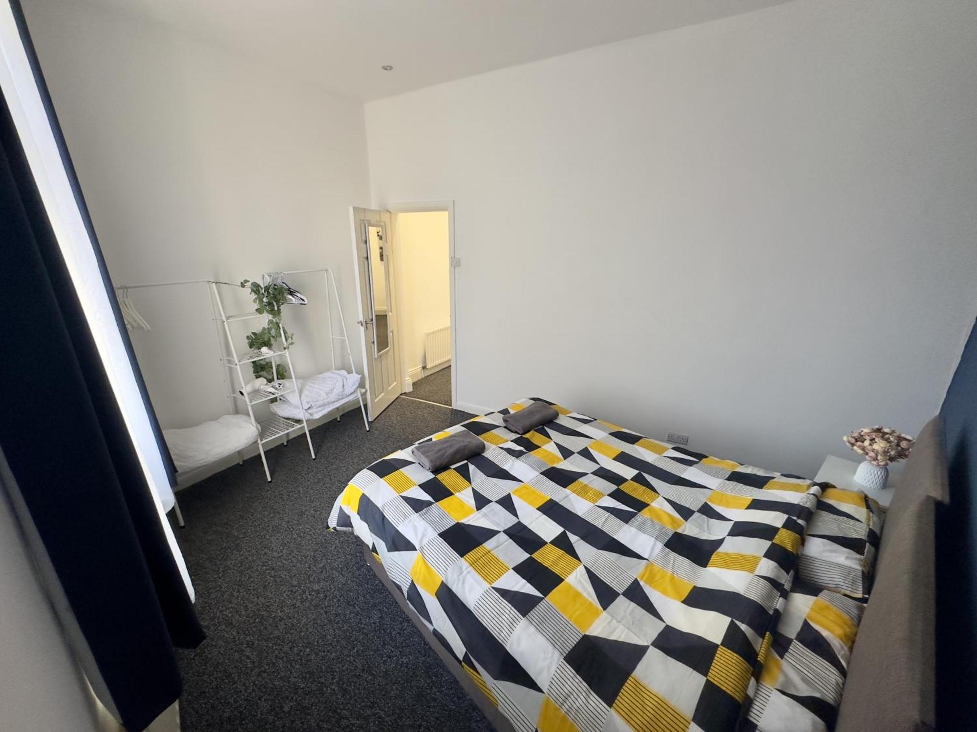Large Ground Floor Apartment - South Shields - 3 Minutes From South Tyneside Hospital, 8 Minutes From Beach Exterior foto